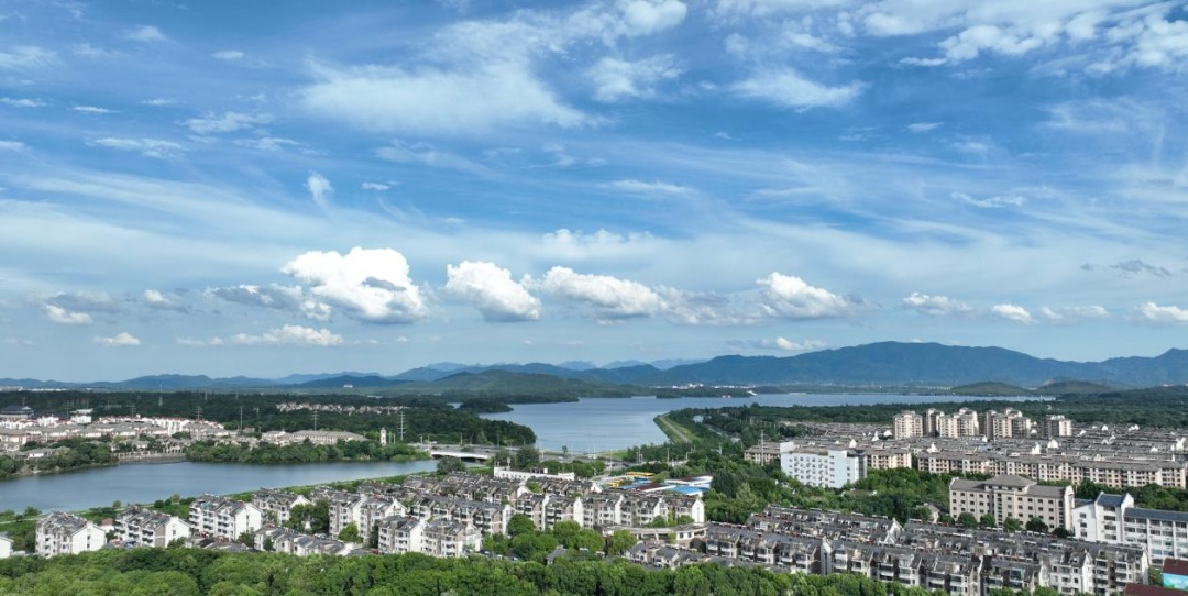 4ed144d5719af6107f0a9710de034d45.jpg 40b1a5cf686444eeae4c4cc52386b7f3.jpg