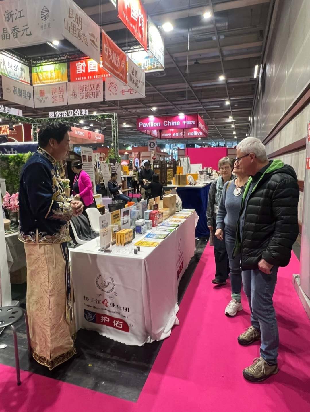 e9181b8fbc2646618103924570906cc2.jpg e9181b8fbc2646618103924570906cc2.jpg