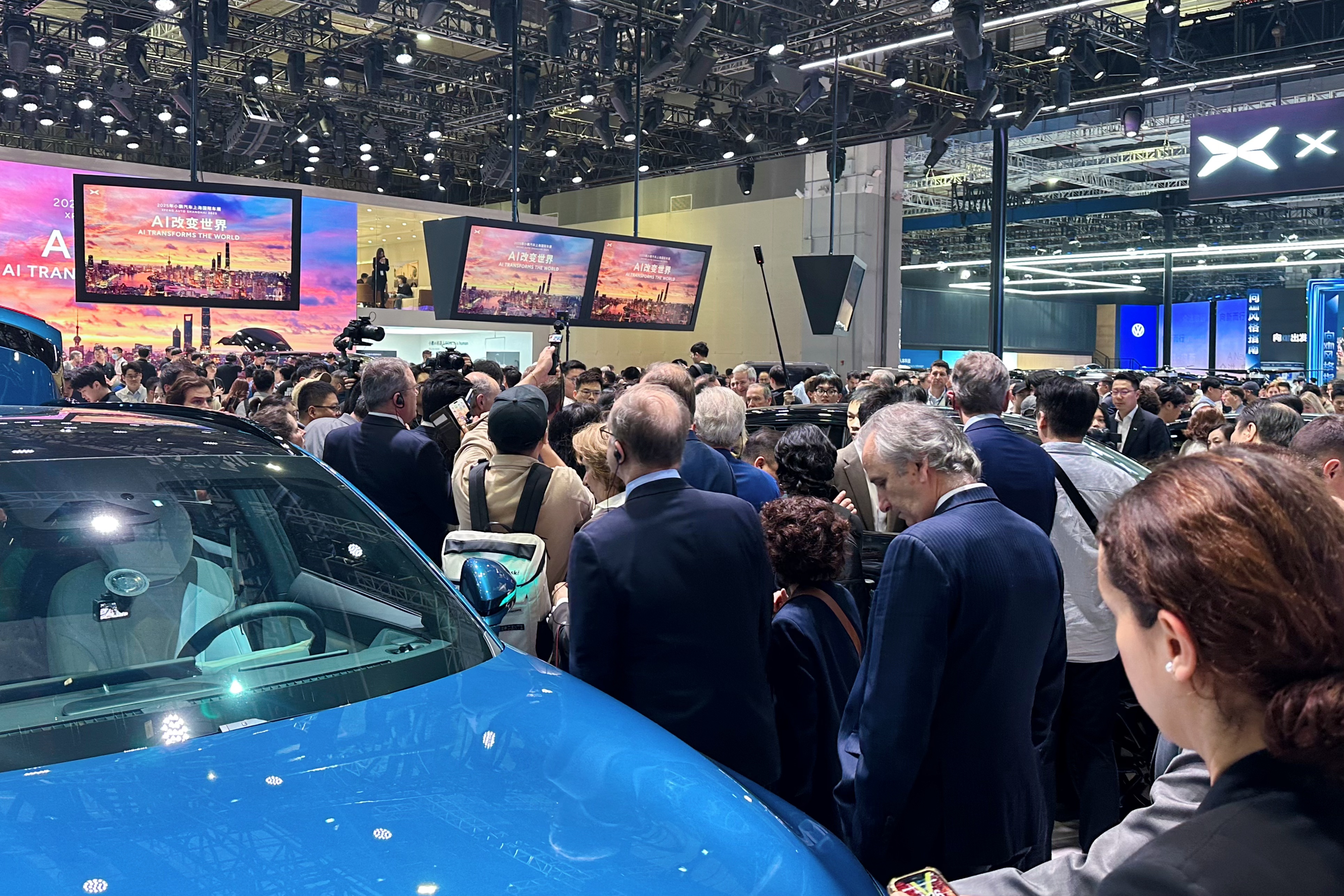 外国人小鹏.jpg 9733cf04339b4b2daf8a6bcd3dd40b74.jpeg