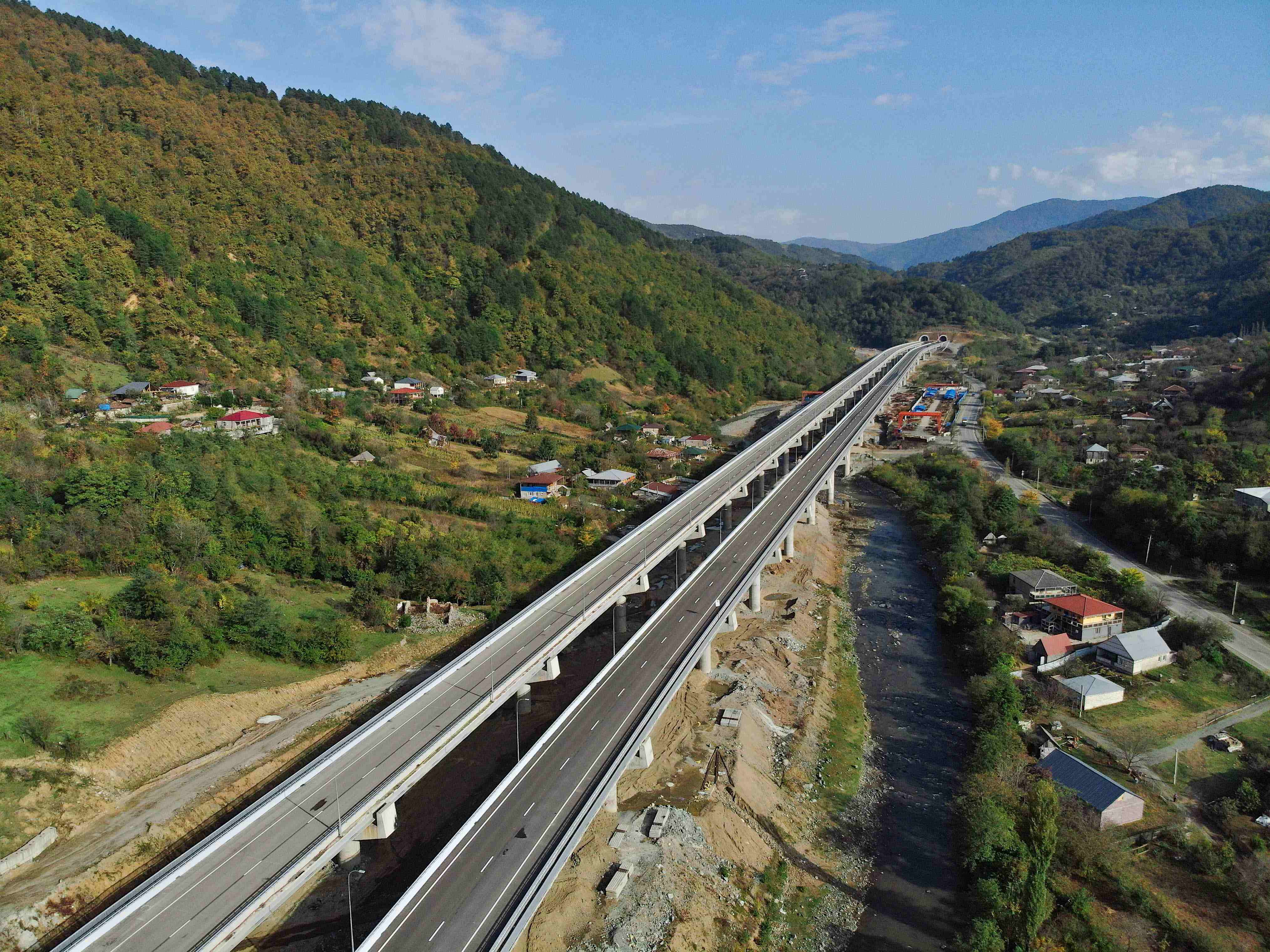 格鲁吉亚E60高速F2项目.jpg