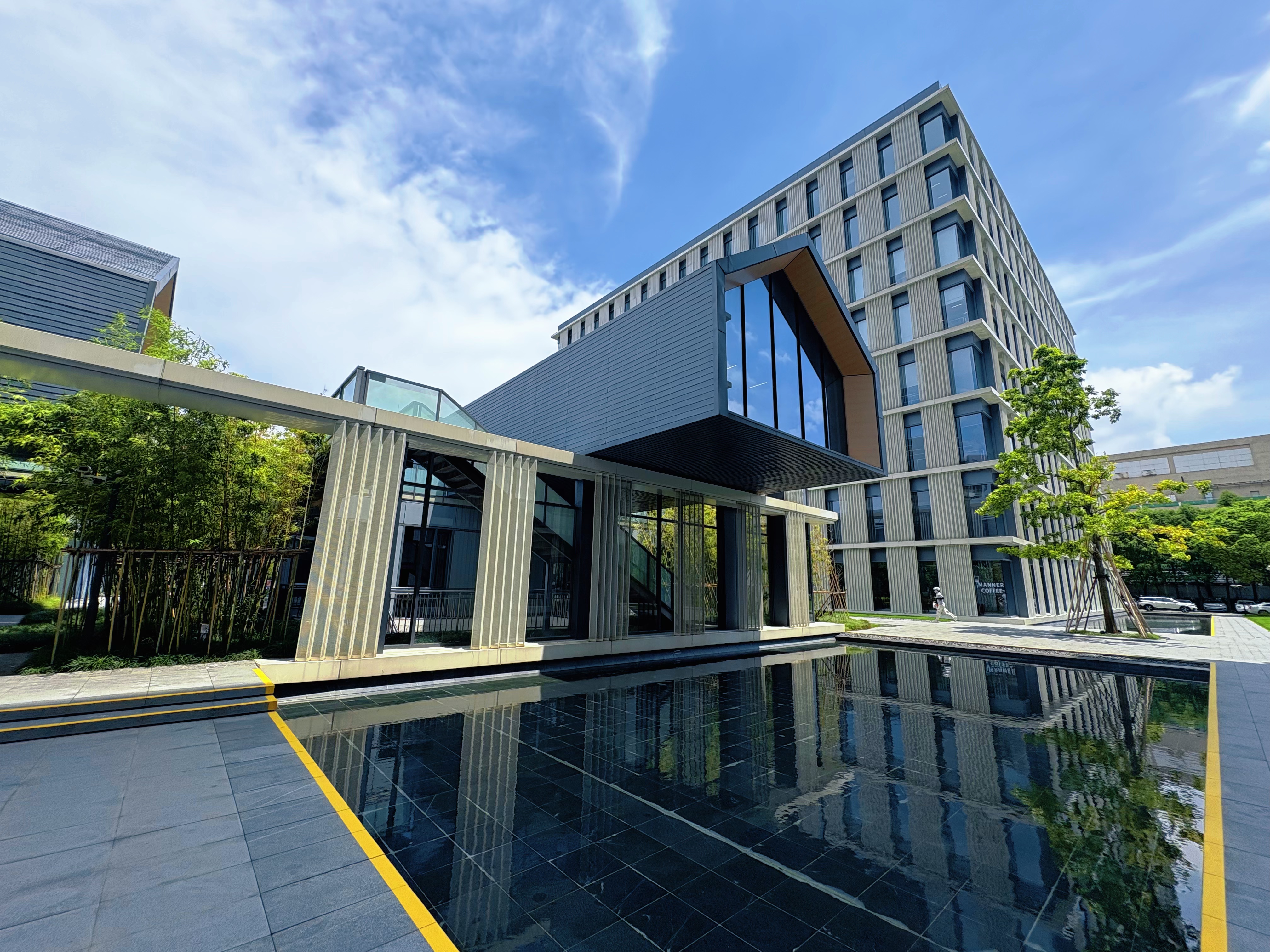 图文:张润大厦(记者 杨溢仁摄).jpg a1c9b635fef143c1b5a55cc585b4da03.jpeg