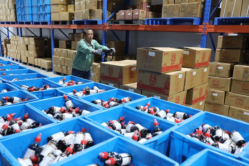 2025年9月2日,乐陵市杨安镇调味品生产企业一派繁忙景象.JPG f2632234649c4a1e8323d12dfa3dcd89.jpeg