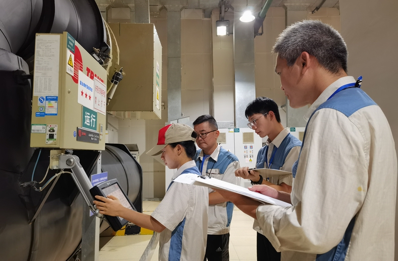 3.图为该厂开展节能降耗实战竞赛。（欧昌滨 摄）.jpg