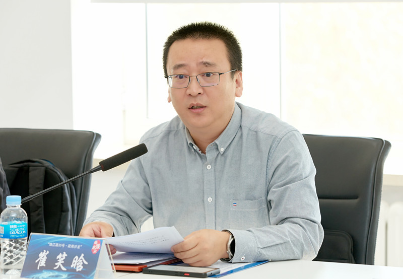 崔笑晗_副本.jpg 崔笑晗_副本.jpg