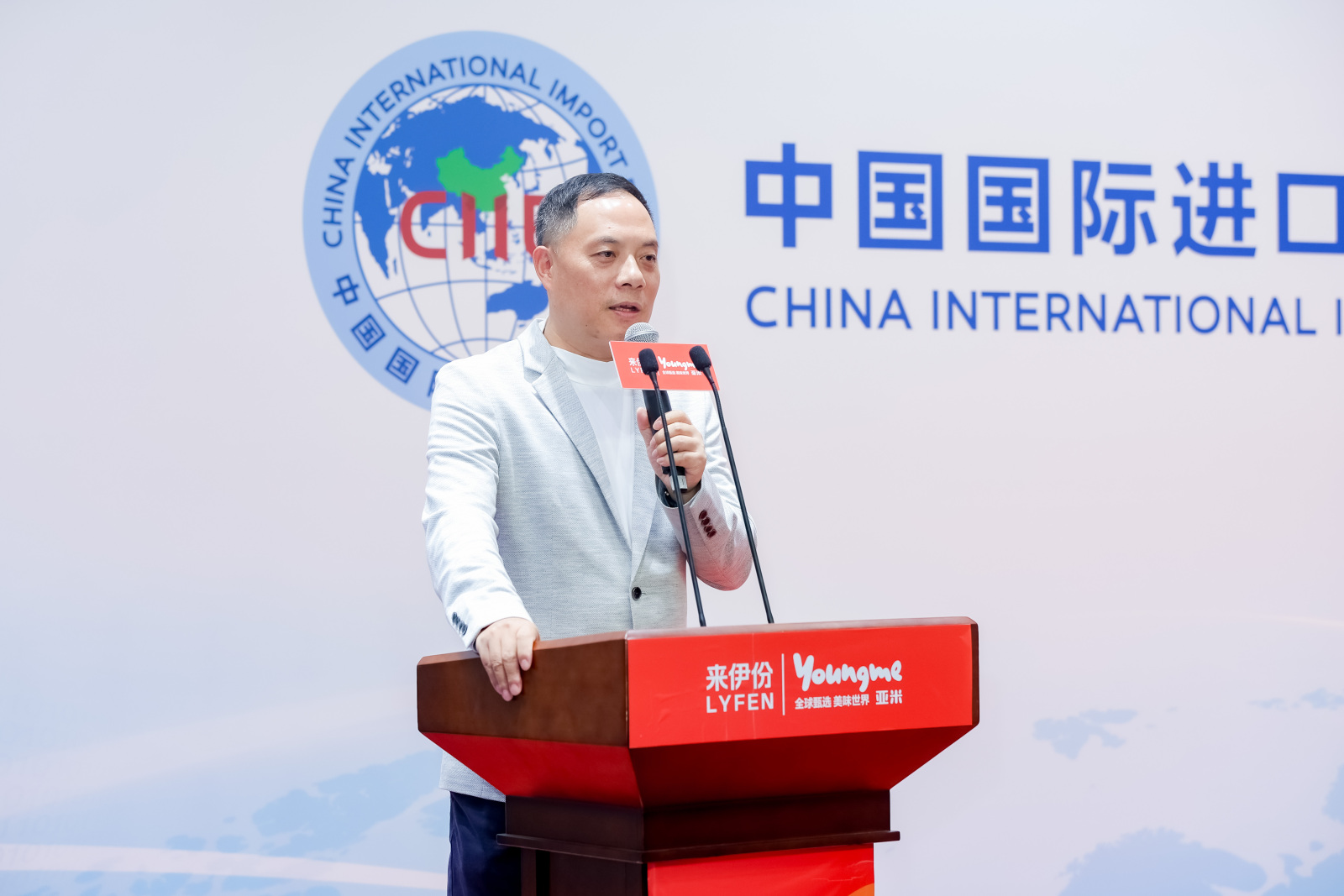 施总.jpg 施总.jpg