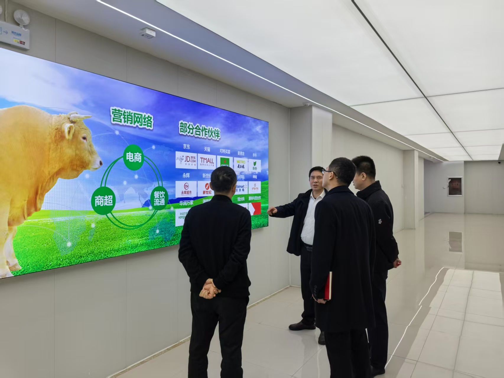 81c9d4cf9c7145e684772530318d198b.jpeg 81c9d4cf9c7145e684772530318d198b.jpeg