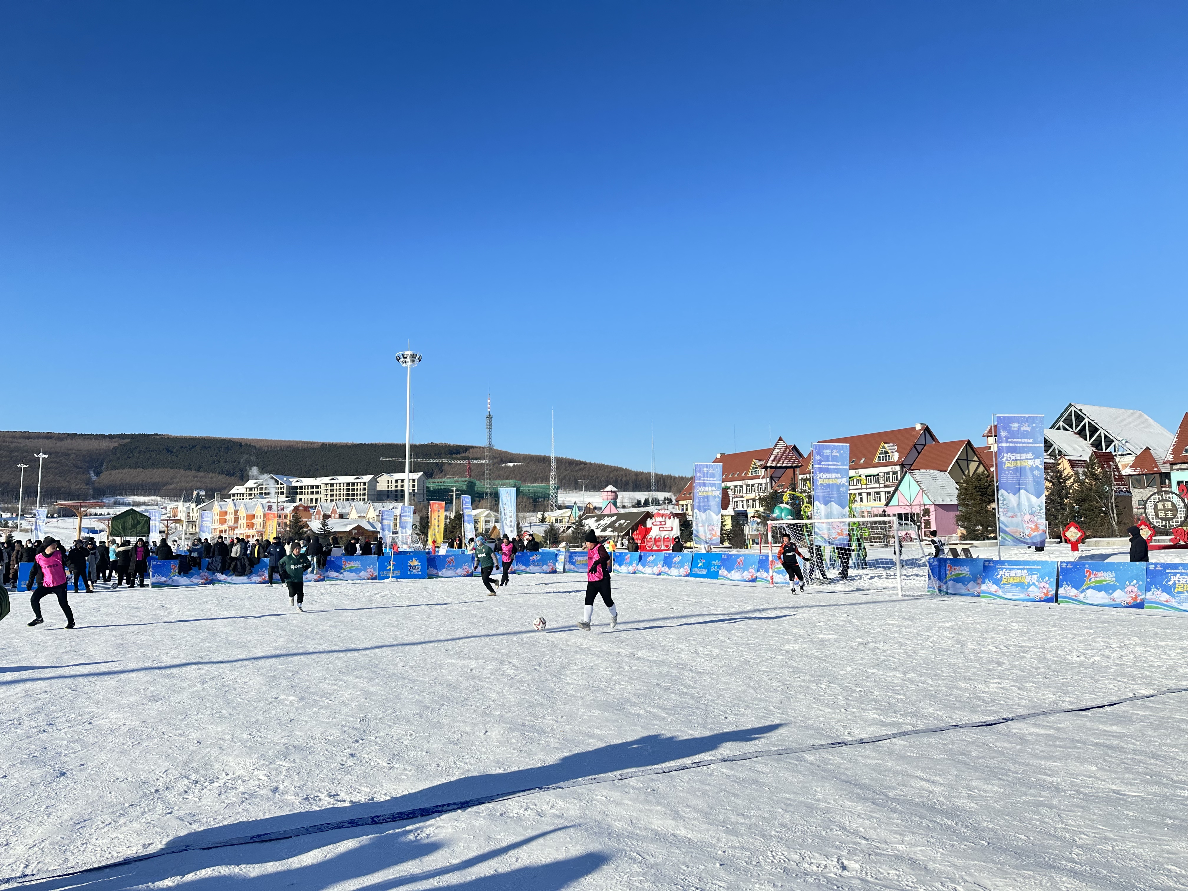 足球2.jpg a28dbbcdc3f14343b31b33a84d92ff82.jpeg