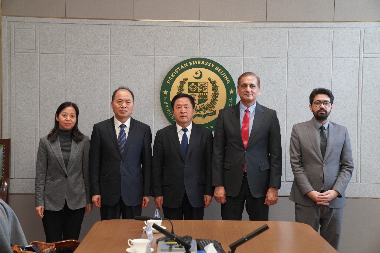 ee5848ae58064663b181f0c222844891.jpeg ee5848ae58064663b181f0c222844891.jpeg