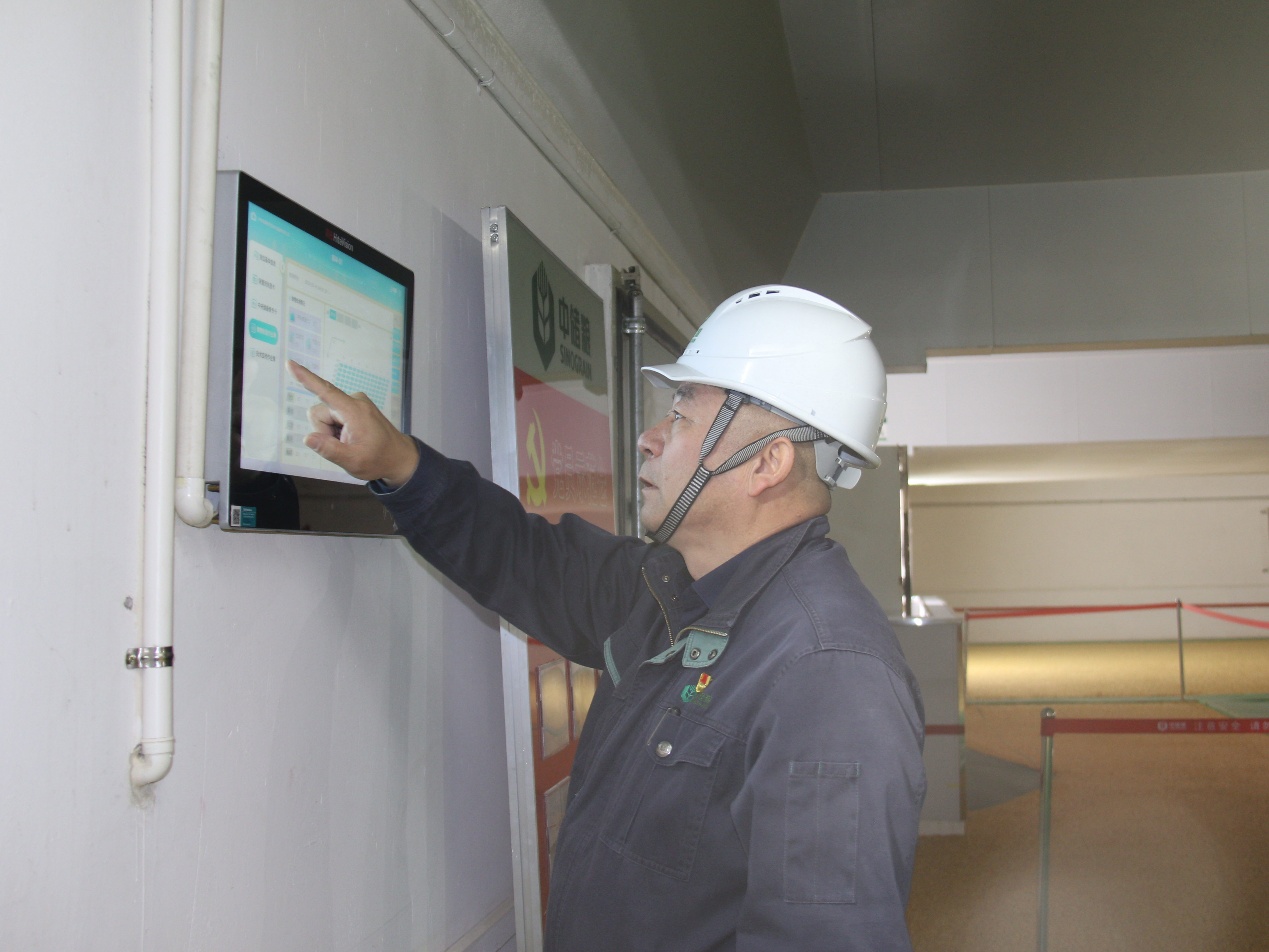 5c1059dbe7ee40bcb2a49a5f95d2bbd0.jpg 5c1059dbe7ee40bcb2a49a5f95d2bbd0.jpg