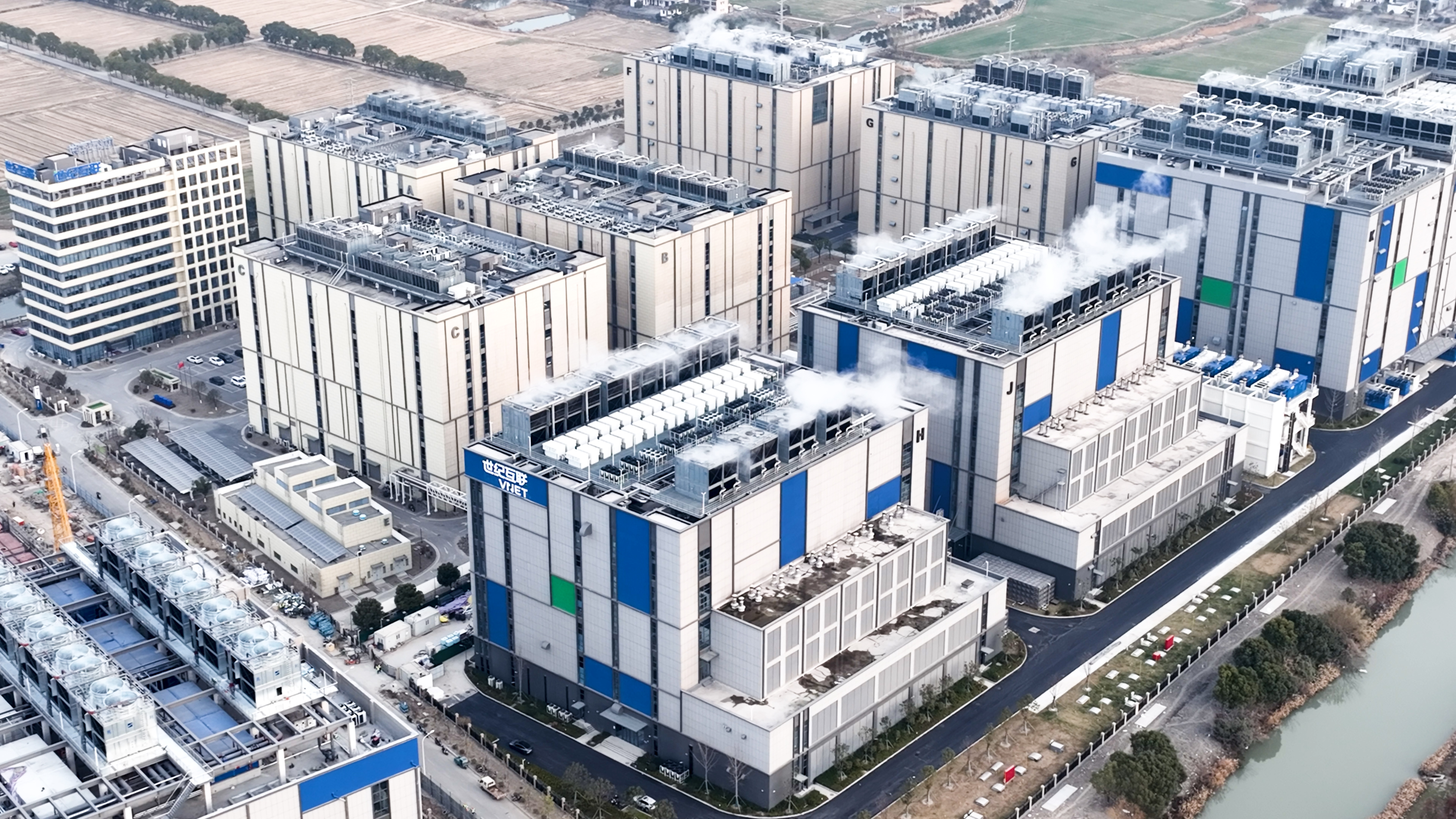 世纪泓源数据中心机构间REITs.jpg 58bcc5d6396e439583c10e60986231af.jpeg