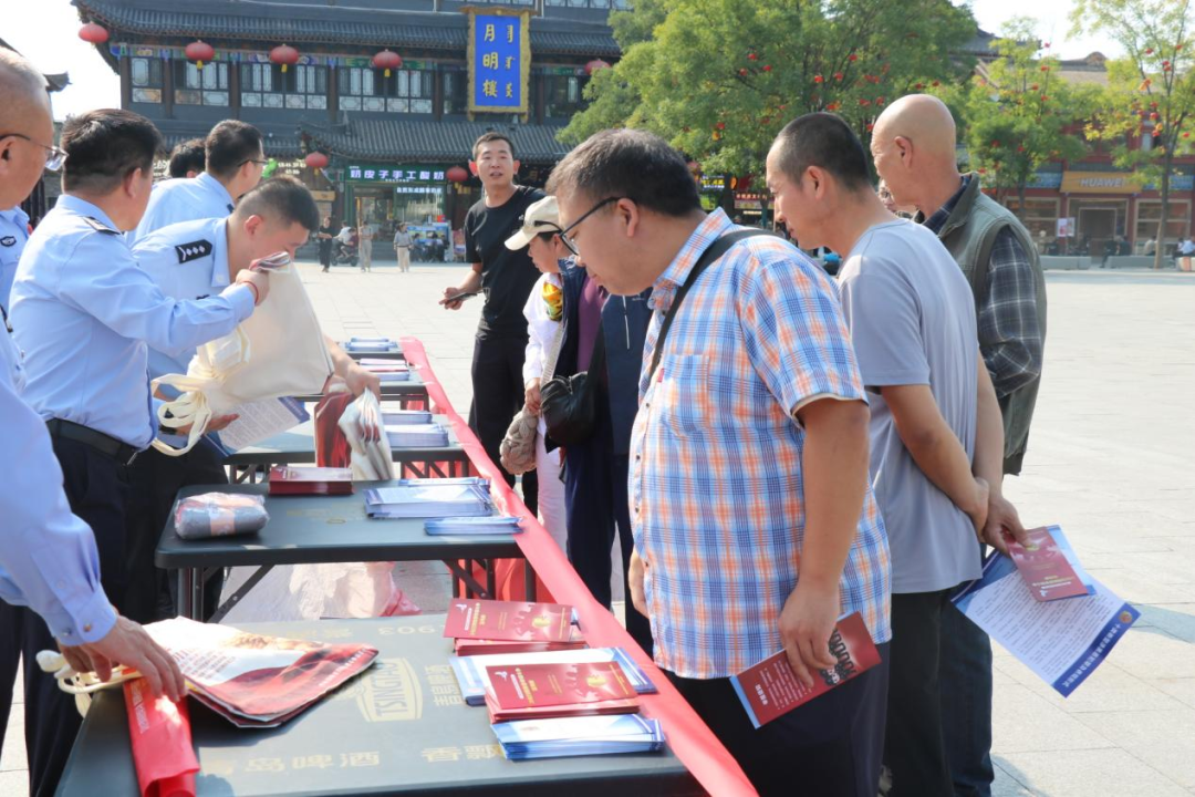 三级联动 深化扫黑除恶专项斗争集中宣传活动在呼市开展