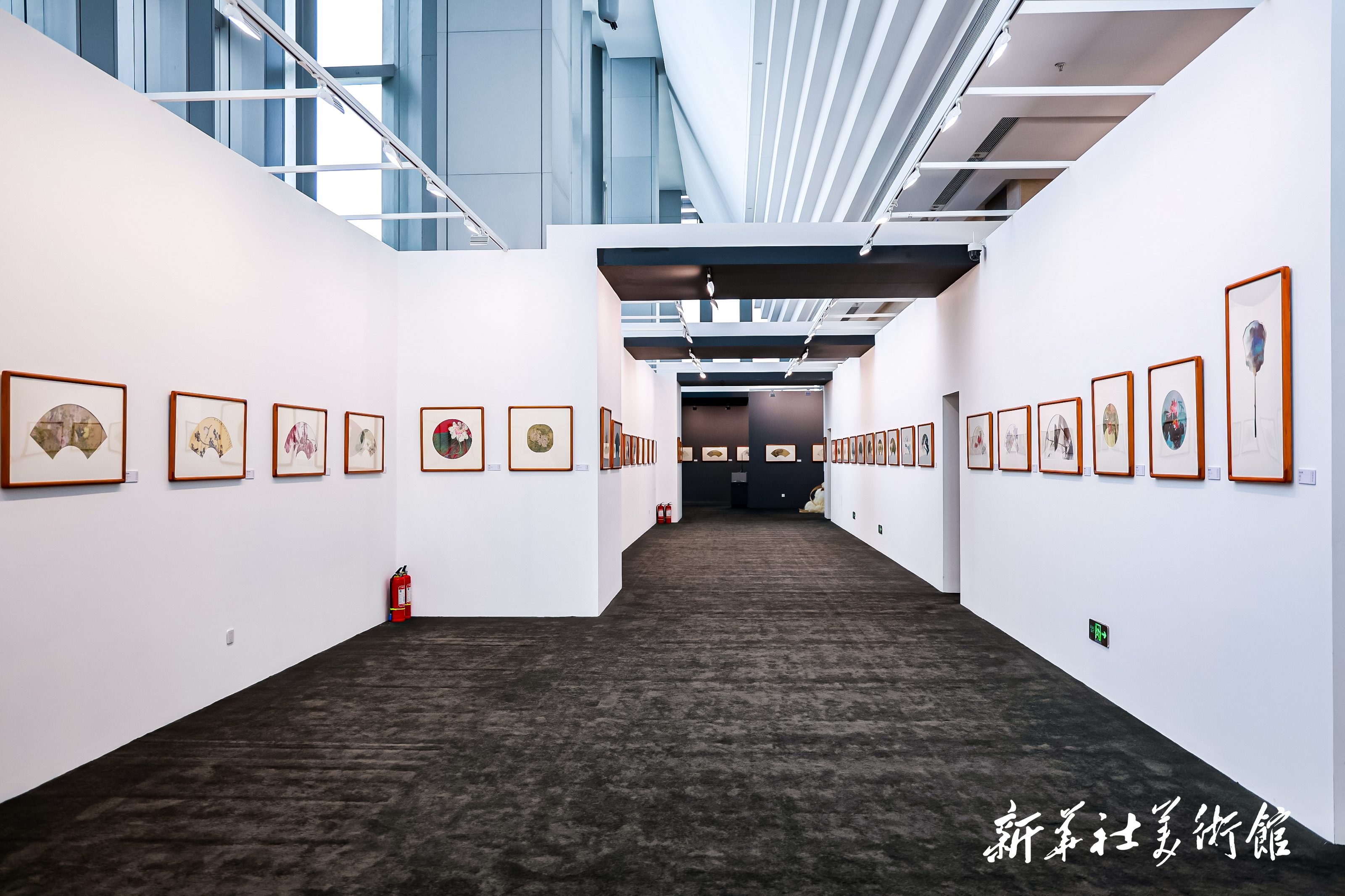 “扇载春秋——中国扇面绘画的东方美学与悠长文脉”扇画专题展现场2.png 441c62b10f7141edbce939aa65603dfd.png