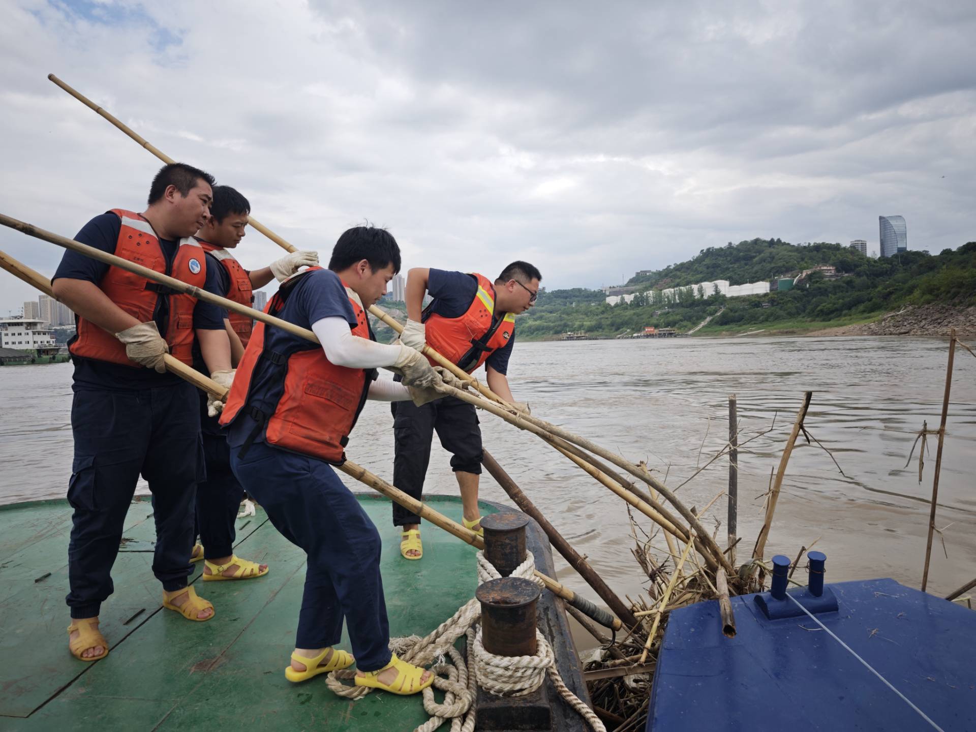 393939572310405121.jpg 393939572310405121.jpg